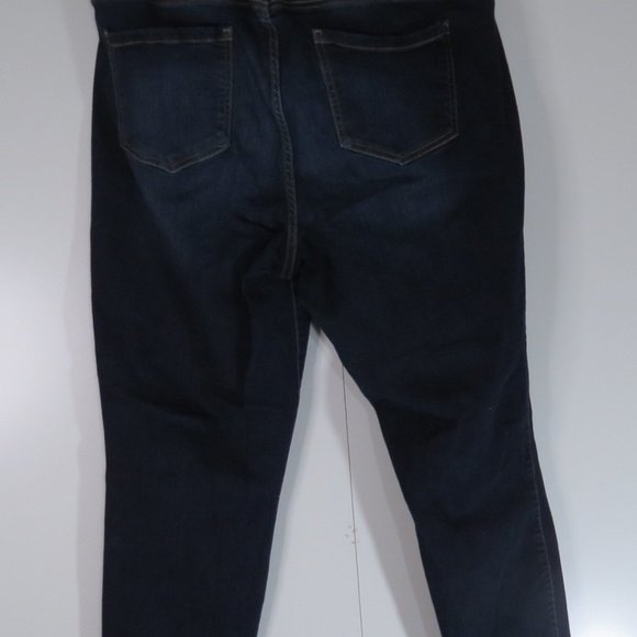 Torrid Premium Jegging - Super Dark Medium Wash - Picture 4 of 4